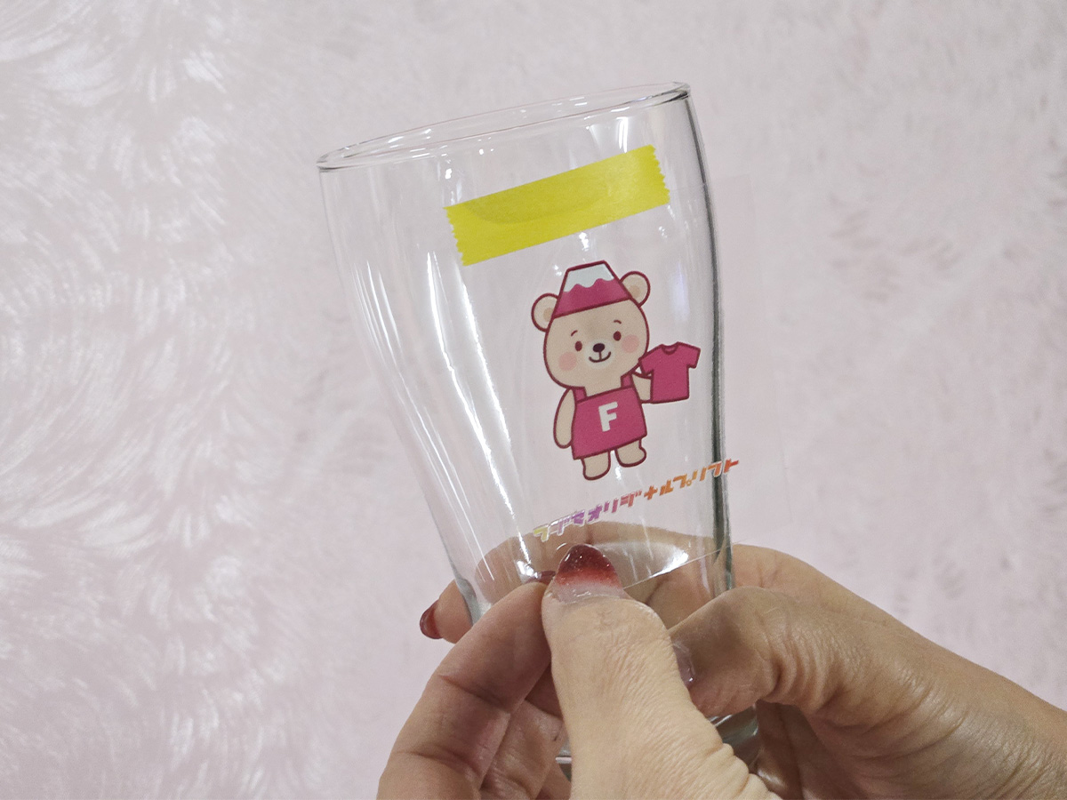 ステッカーを貼付け